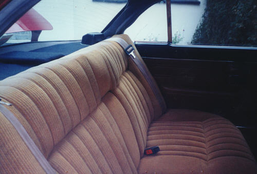 RearSeat.jpg (30401 bytes)